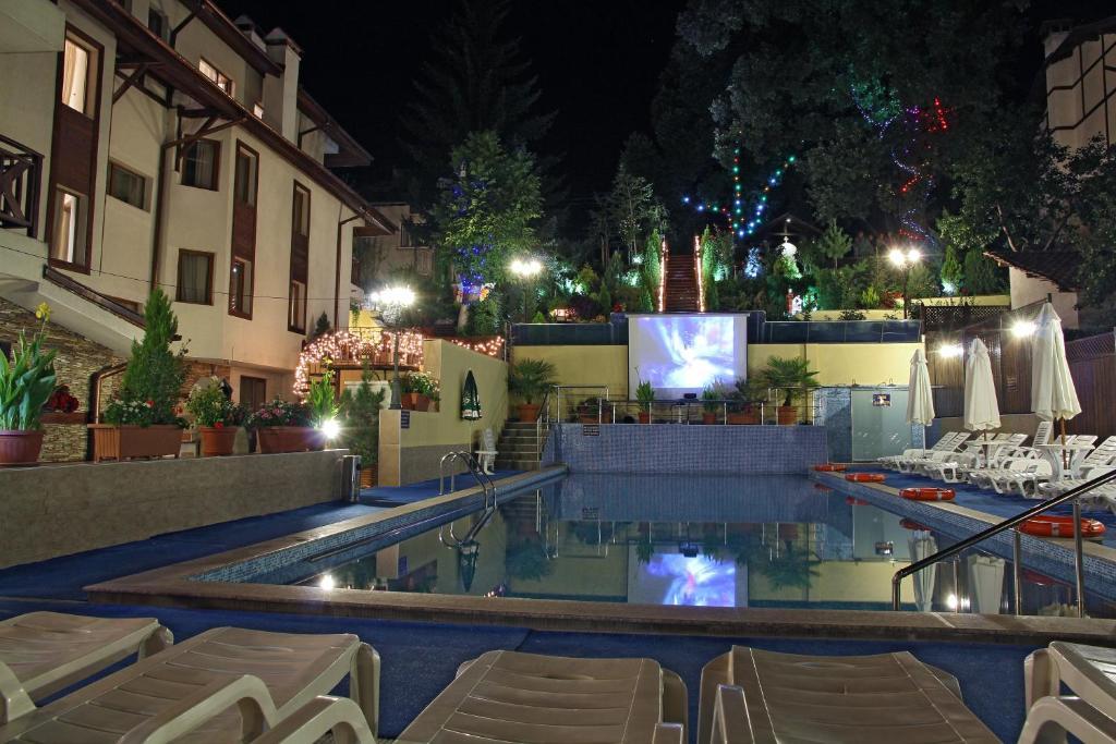 Aquilon Hotel & Thermal Pools บันยา ภายนอก รูปภาพ